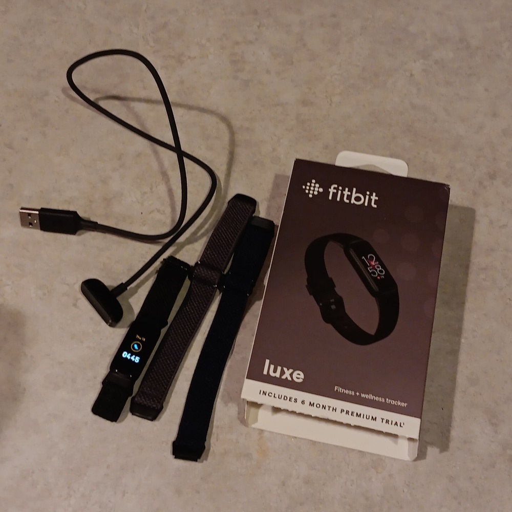 Fitbit Luxe Black Fitness Sleep Tracker with Heart Rate Monitor